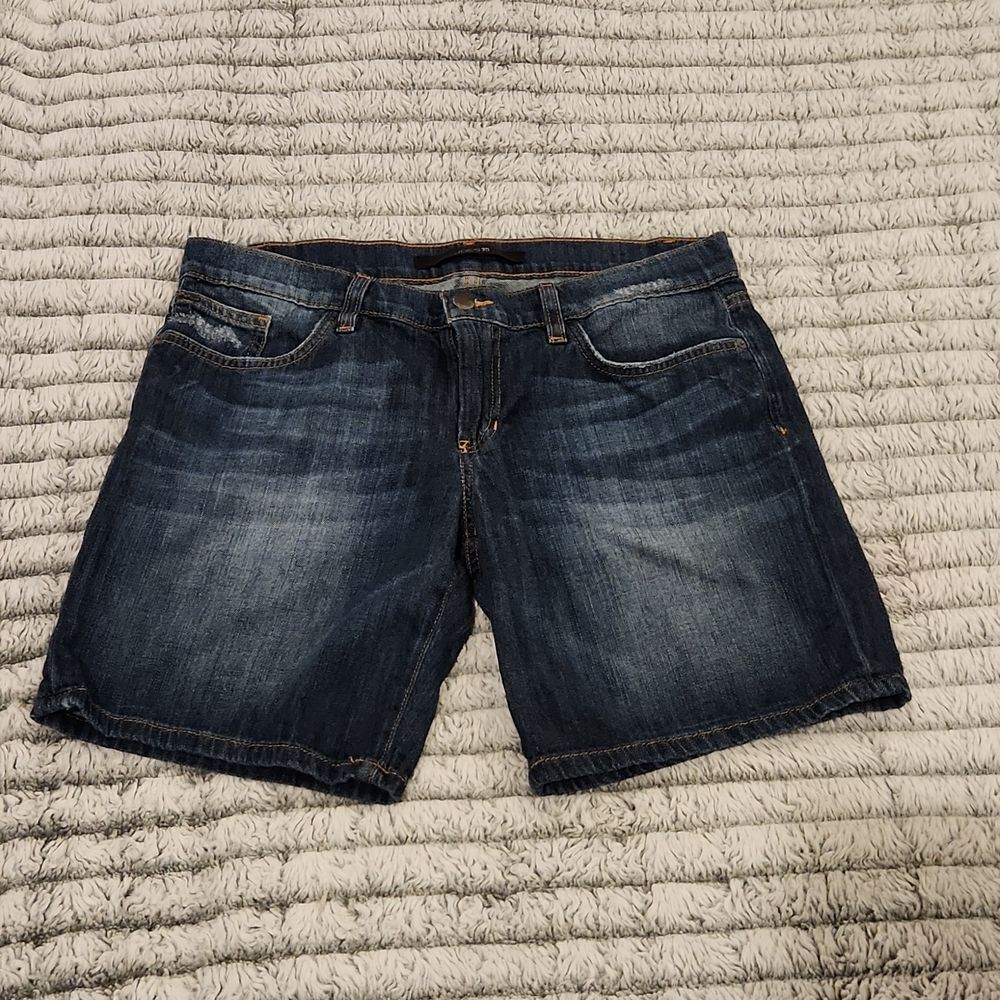 Medium wash Joes jeans jean shorts size 28!